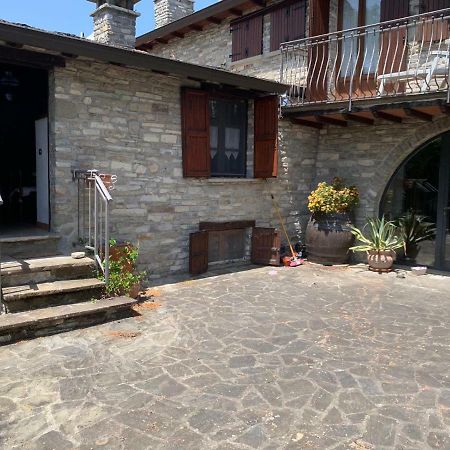 Вилла Borgo Scorza Pietramogolana Экстерьер фото