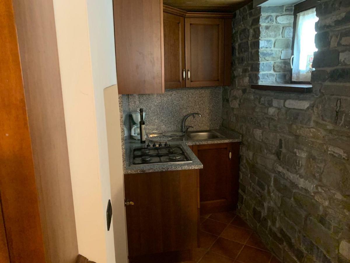 Вилла Borgo Scorza Pietramogolana Экстерьер фото