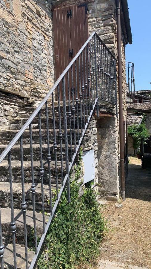 Вилла Borgo Scorza Pietramogolana Экстерьер фото